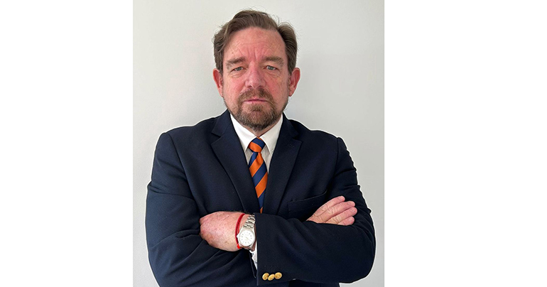 industriambient's tweet card. RVM Systems nombra a Luis Medina-Montoya como Director de Desarrollo de Negocio en España para liderar los esfuerzos de la compañía en la implantación del Sistema de Depósito, Devolución y Retorno...