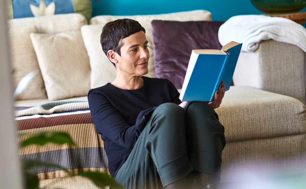 VeloxAPI's tweet card. Reading books is essential to your success. Here's how to find time in your busy schedule to get some pages in.