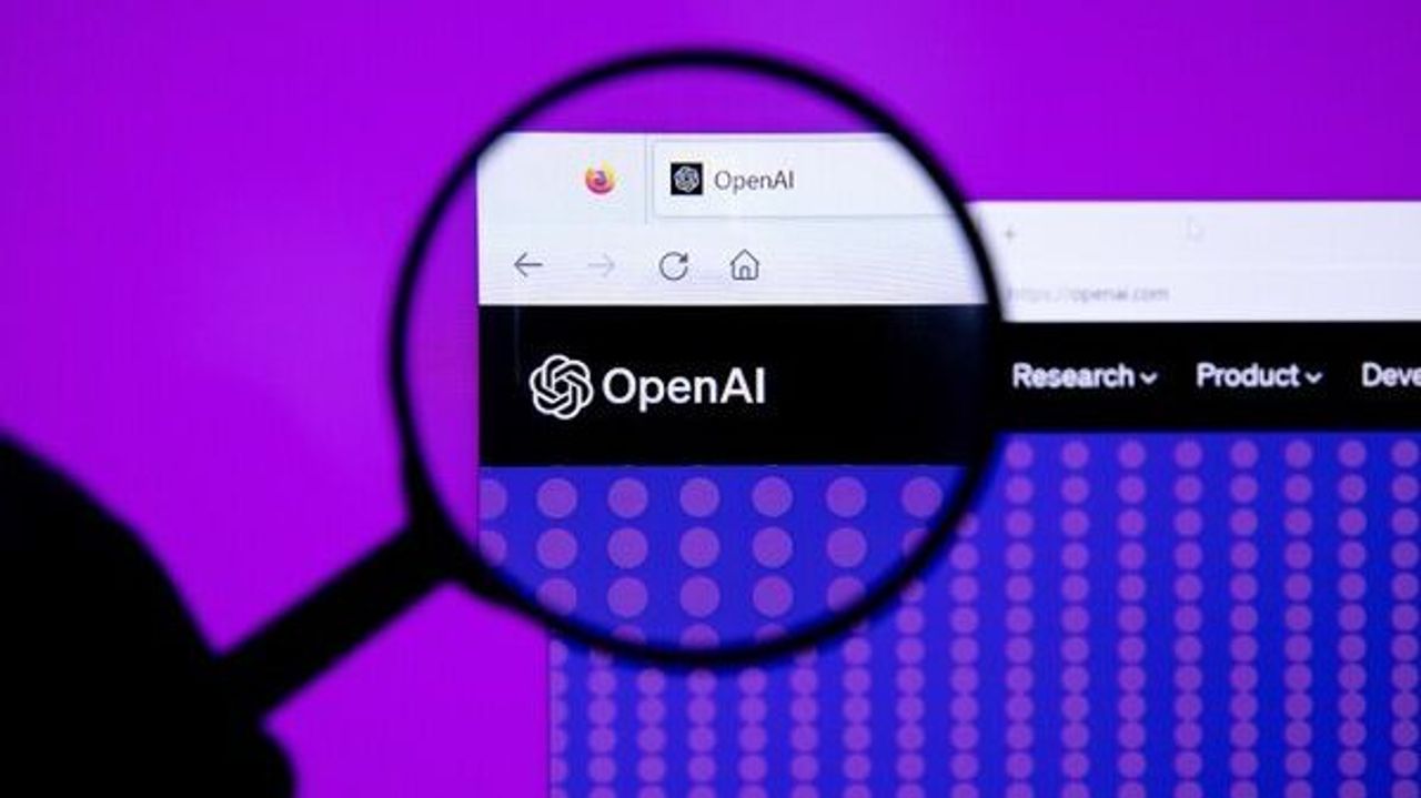 YahooNewsTopics's tweet card. OpenAIのサム・アルトマンCEOが現地時間10月15日、公式X（旧Twitter）でChatGPTの今後の方針について投稿した。