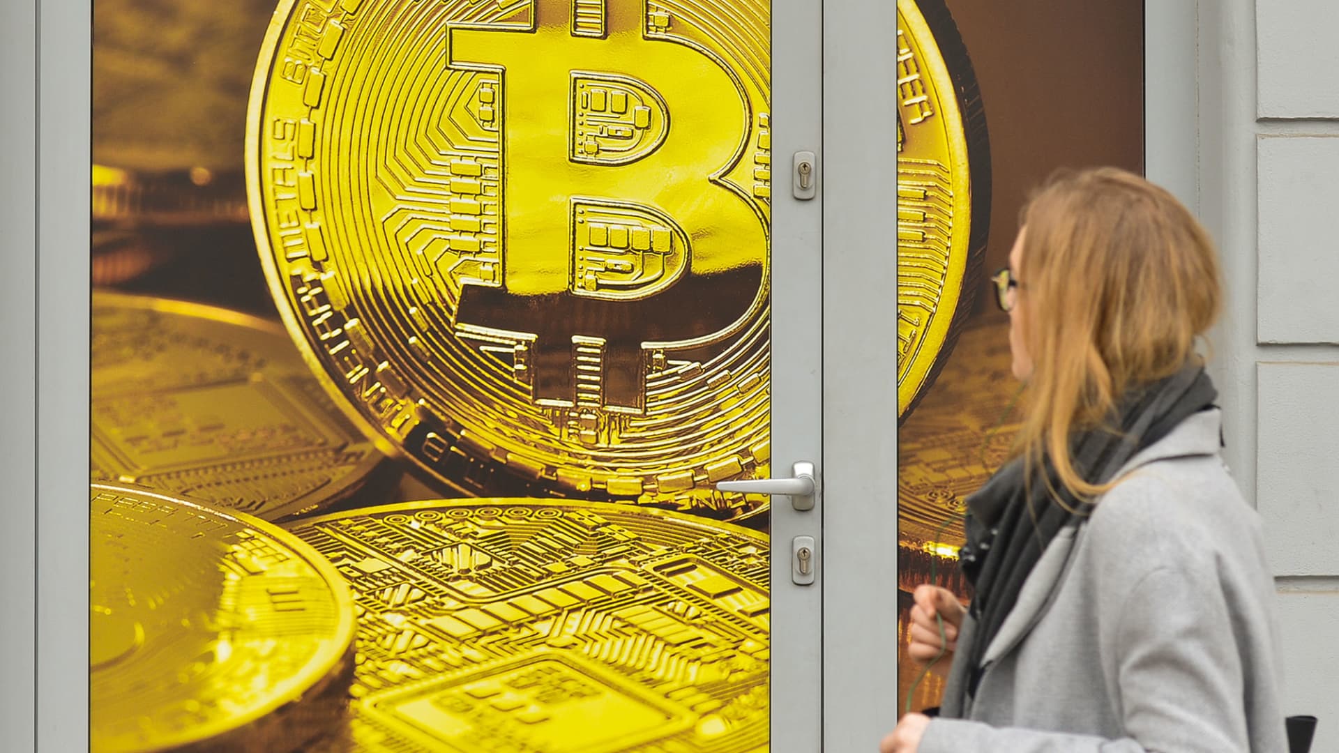 ExchangeScript's tweet card. Blue Line Futures' Bill Baruch says bitcoin's bounce has more room to rise.