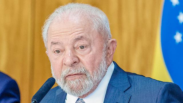 jornaldacbn's tweet card. O presidente Luiz Inácio Lula da Silva se encontrou a presidente da Comissão Europeia, Ursula von der Leyen, em Bruxelas. Ele está na Bélgica para participar da cúpula que reúne países da Comunidade...
