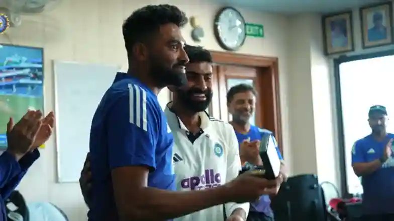 latestly's tweet card. In a video shared by BCCI.tv, India wicketkeeper-batter N. Jagadeesan presented Siraj his medal in the dressing room. He called termed the fast bowler's performance in the series impeccable. 🏏 IND...
