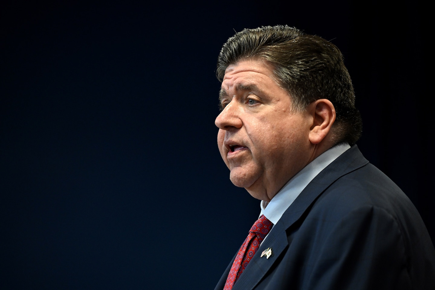arelisrhdz's tweet card. The Illinois governor and potential Democratic presidential candidate is waging a full-throated campaign against Trump and his administration’s incursions into the state.