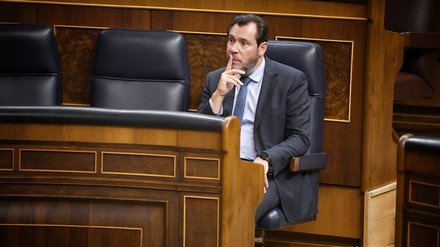 periodicoaragon's tweet card. El ministro de Transportes ha respondido a Jorge Pueyo alegando que la línea C1 de Zaragoza tiene el aprovechamiento 'más bajo de España'