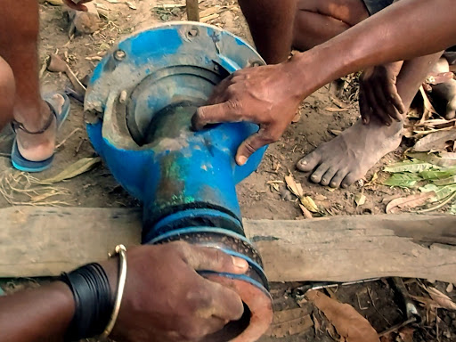 chocodinesh's tweet card. Borewells mud usage pump repair and removed oil seal and Bush
