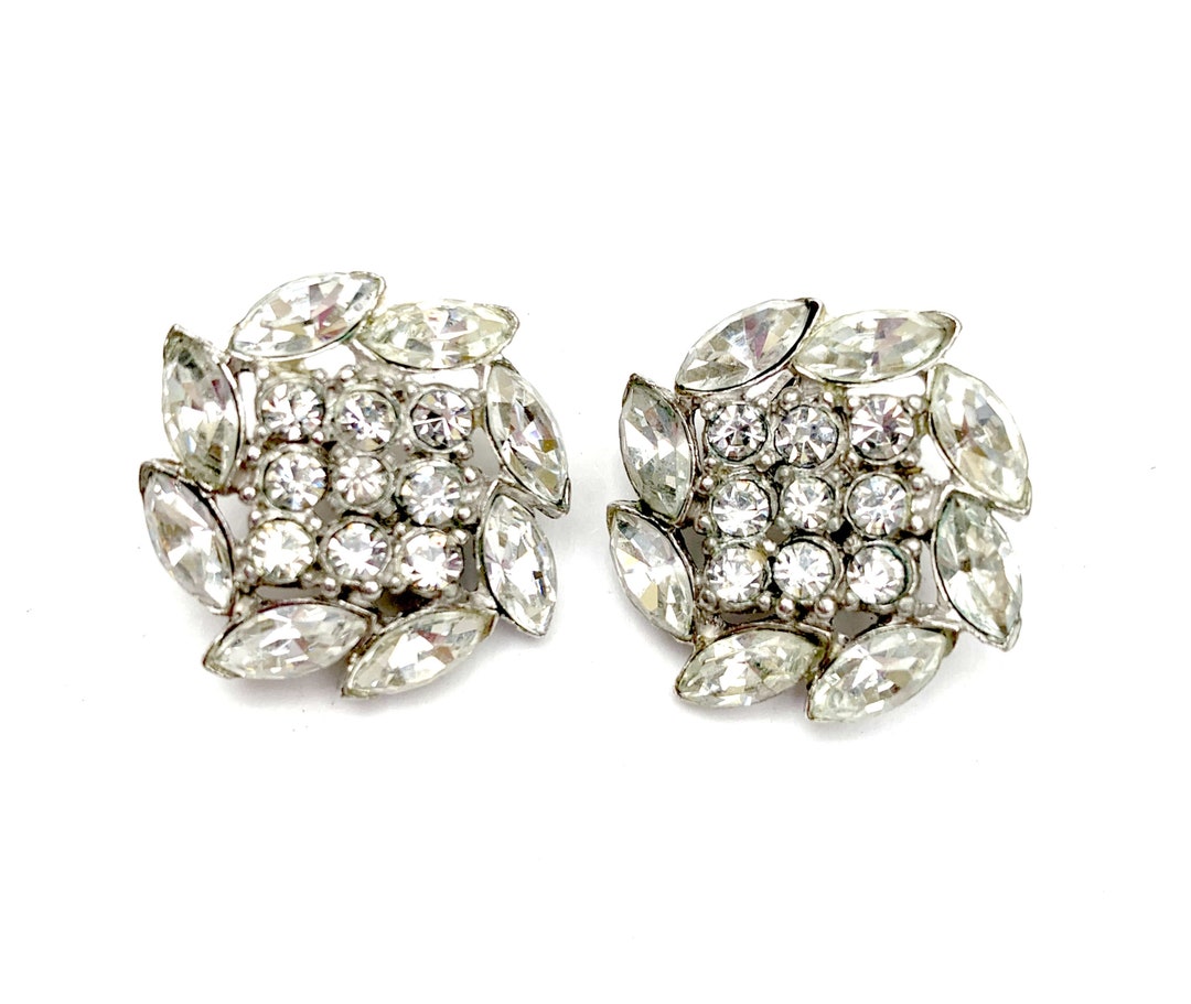 serendipitytrea's tweet card. This Clip-On Earrings item by serendipitytreasure has 35 favorites from Etsy shoppers. Ships from Huntington Beach, CA. Listed on Oct 15, 2025