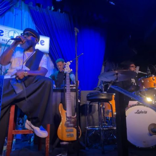 FunkItBlog's tweet card. The Roots 3/15/25 Blue Note NYC (early set - part 1 of 2) - DYWM?!...