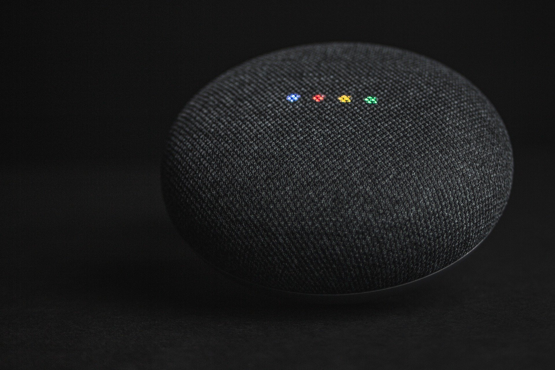 code_bootcamps's tweet card. Voice User Interfaces (VUIs) are growing in popularity with voice assistants and voice-controlled devices. Learn about designing VUIs for optimal UX.