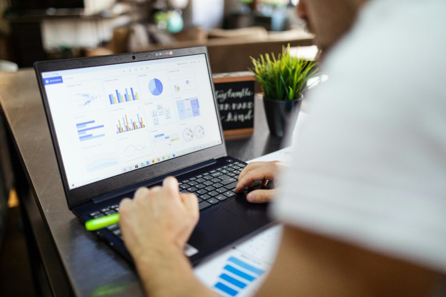 csssoft's tweet card. Organizations are increasingly consolidating their BI efforts. Click here to learn about IntelliFront BI’s centralized reporting for business.