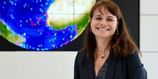 LaTribuneTlse's tweet card. Jusqu’ici directrice générale, Stéphanie Limouzin prend la suite de Christophe Vassal à la tête de cette filiale du Cnes, spécialisée dans les services satellitaires. Elle entre dans le cercle très...