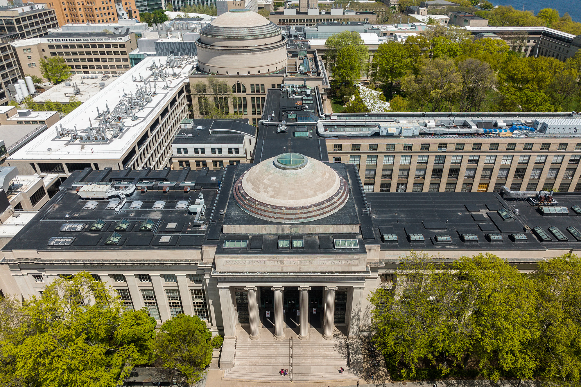 LabYaffe's tweet card. MIT’s four blended majors give students a solid grounding in computational fundamentals, such as coding, algorithms, and ethical AI, while enabling them to tackle hard problems in fields like...