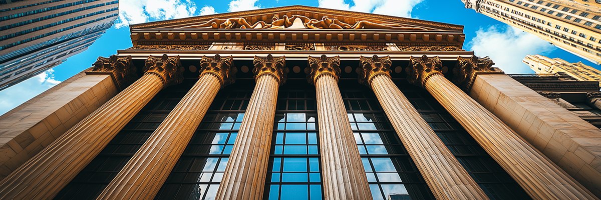 ComputerWeekly's tweet card. Evident research into artificial intelligence adoption in banking reveals US banks dominate the top table when it comes to making AI work for the business.
