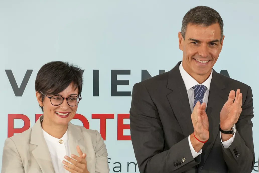 elmundoes's tweet card. Los economistas de la Comisión Europea desmontan en un amplio informe la versión oficial sobre los beneficios de intervenir el mercado de la vivienda con control de alquileres...