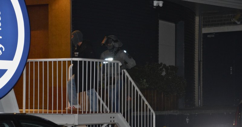 Inval arrestatieteam in hotel boulevard vanwege melding drugsdealen