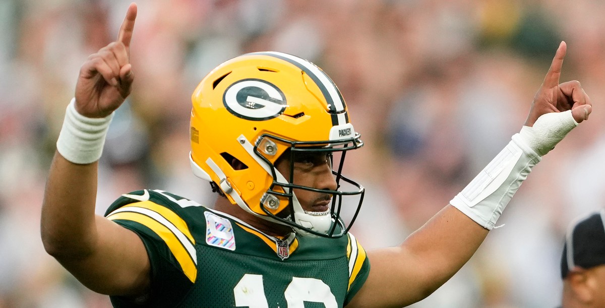 acmepackingco's tweet card. The answer appears to be, largely, that the Packers don’t pass as much as they used to.