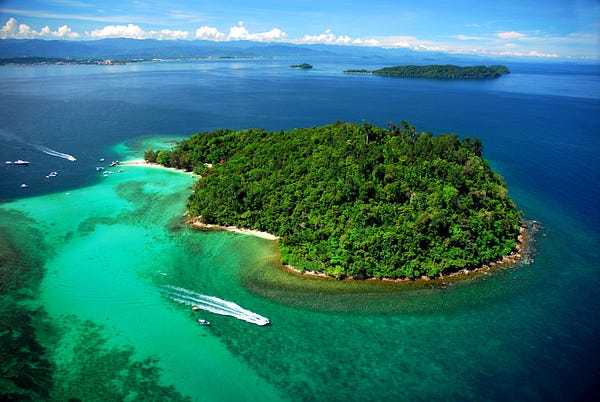 webgrowthhacker's tweet card. There are so many islands in the world, and while your mind might automatically go to Australia as the largest, I am not counting it…