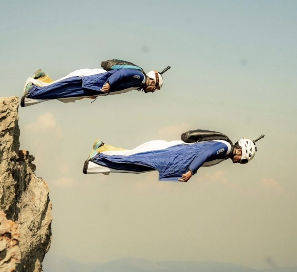 ExplorersWeb's tweet card. From the summit of 6,983m Lamjung, two Frenchmen will try to break the world record for the longest jump (12km) and the highest wingsuit drop, over 5,000m.