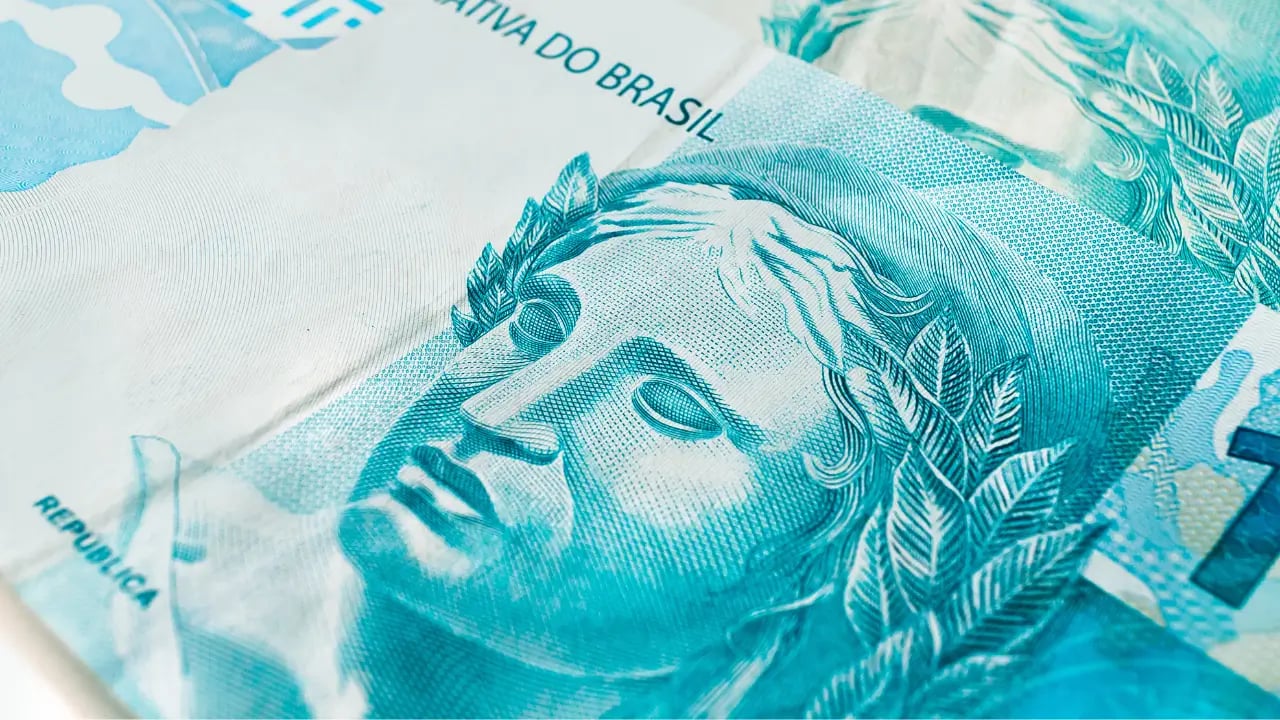 mariliadf2's tweet card. Entenda como as novas regras do FGC em 2026 podem impactar os CDBs e se estamos perto do fim das taxas altas oferecidas pelos bancos menores