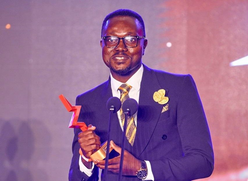 the_dataguy_gh's tweet card. In a night of glitz and glamour themed "The Golden Era: Bold and Elegant" the illustrious Pulse Influencer Awards celebrated luminaries from various sectors,