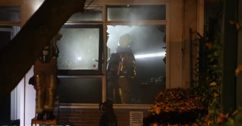 Bewoner raakt gewond na brand in woning Zonneoord Den Haag