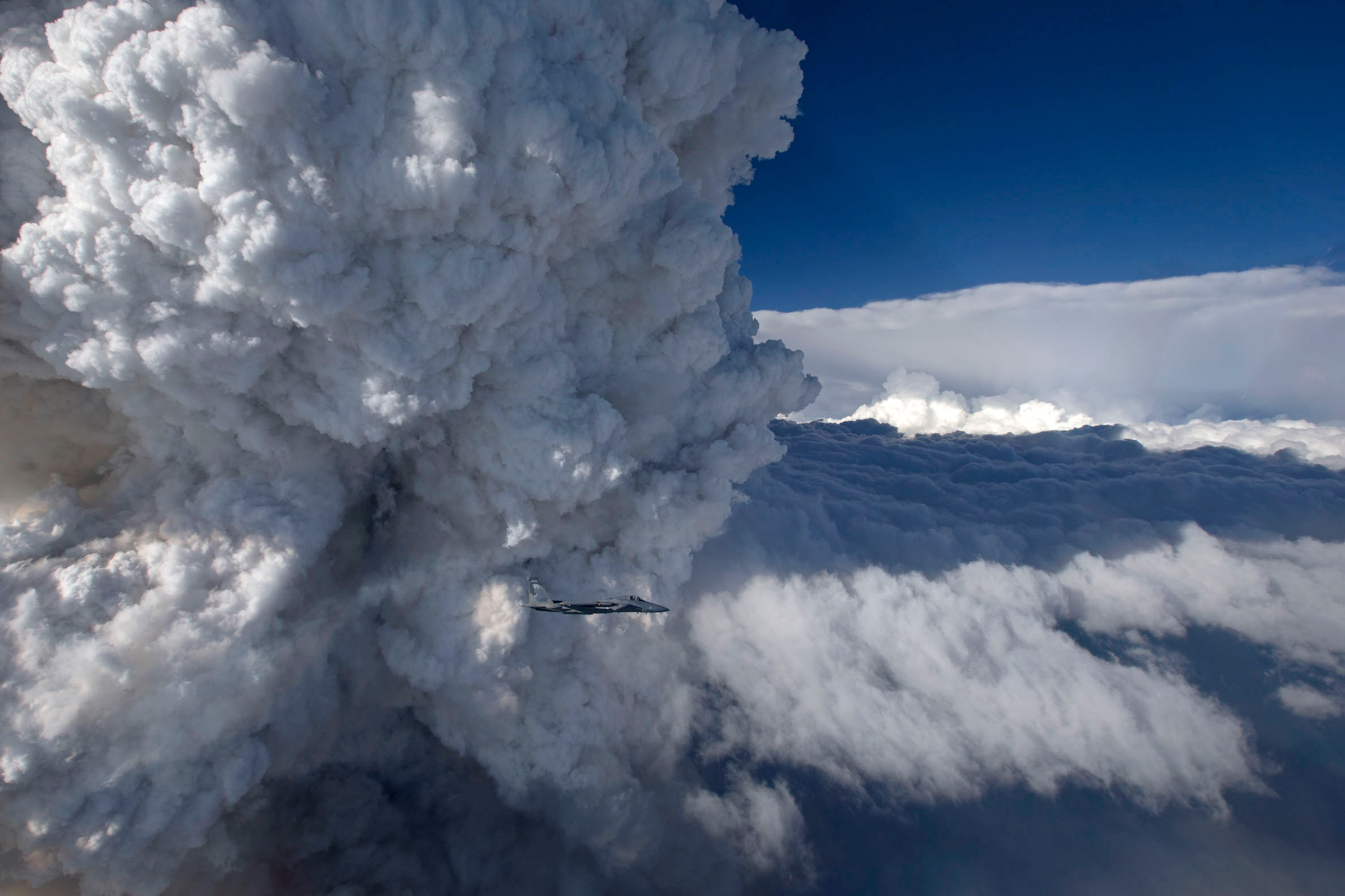 _Georgeobeid's tweet card. Scientists have successfully simulated the massive thunderstorm a wildfire once created, revealing how such fiery tempests reshape weather and climate.