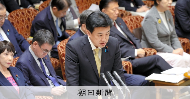hideyaemma's tweet card. 　木原稔防衛相は10月31日の参院予算委員会で、過去の教育勅語に関する自身の発言について認識を問われ、「10年以上前の、大臣就任前の政治家としての発言。閣僚の立場でお答えすることは控えたい」などと述べ…