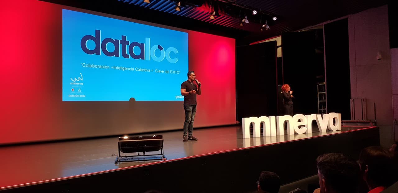 ProgramaMinerva's tweet card. Dataloc es una herramienta SaaS de gestión de flotas de reparto de última milla que integra y explota datos de múltiples fuentes