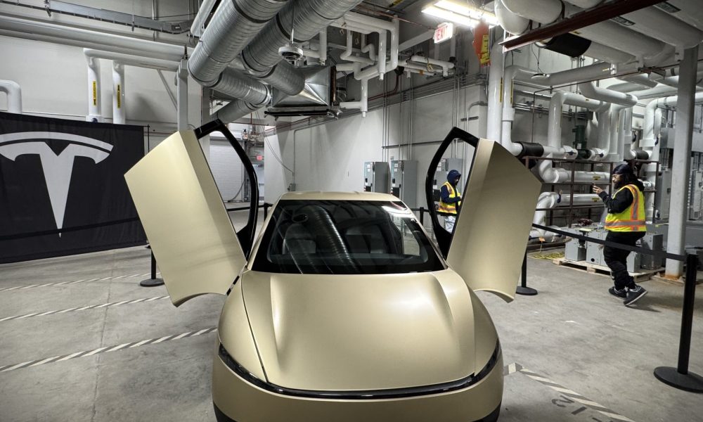 doesntaddup5622's tweet card. As can be seen on Tesla’s Careers website, three new Cybercab-related positions are currently available at Giga Texas.