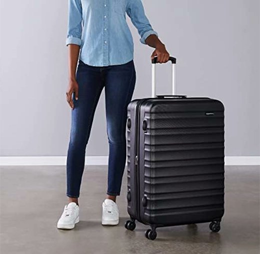 Webecolo_FR's tweet card. Valise Amazon Basics 78 cm : spacieuse, résistante et maniable avec ses roulettes 360°, idéale pour les longs séjours. Découvrez notre test complet et avis.