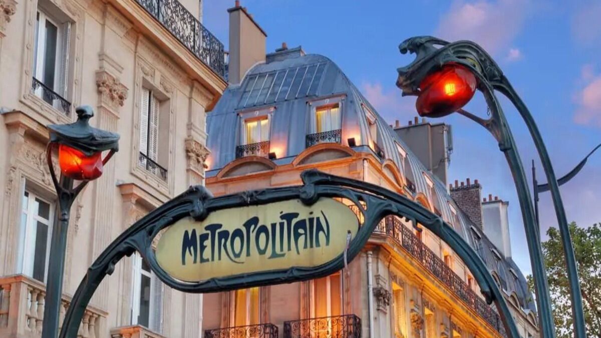 zonamovilidad's tweet card. La firma española Teldat ha firmado un acuerdo de colaboración con el Metro de París para mejorar la conectividad en el transporte público de la capital francesa.