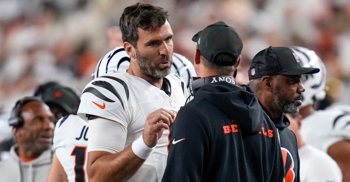CincyJungle's tweet card. Joe Burrow may be benfiting the most by Flacco being on the Bengals.