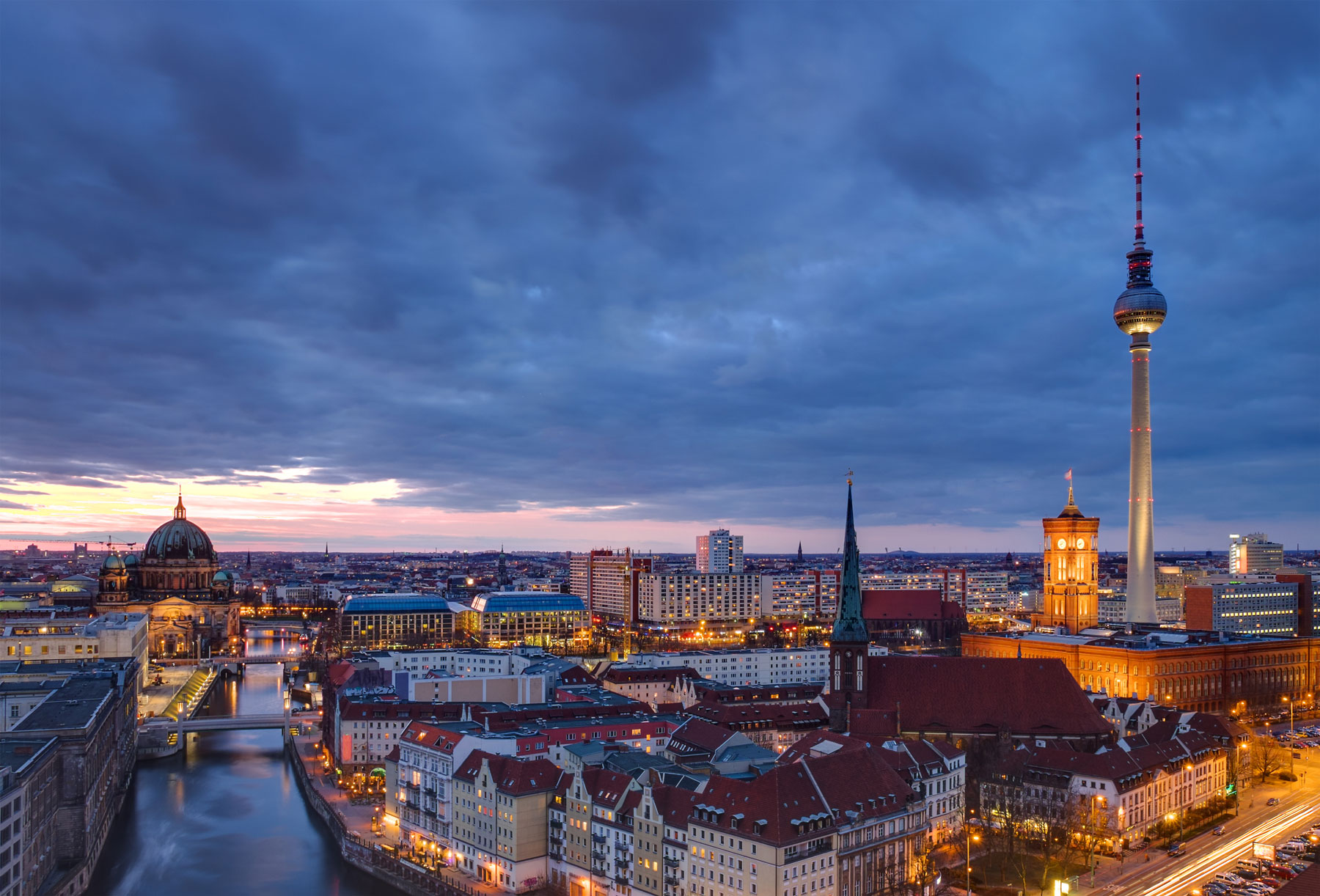 TroyHenikoff's tweet card. After expanding into London, TechStars, the accelerator which originally emanated out of Boulder, Colorado before reaching other US cities, is moving into