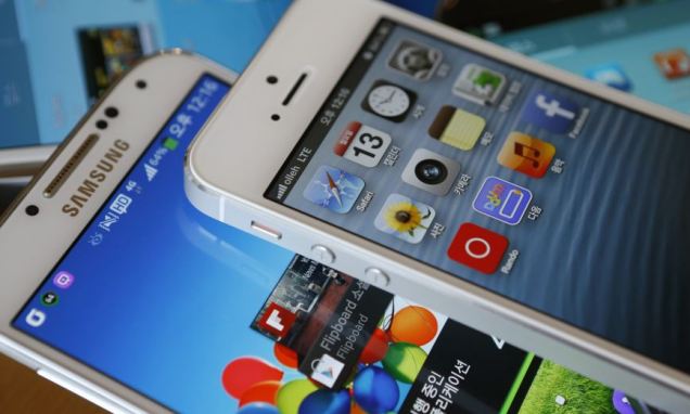 DailyMail's tweet card. A Silicon Valley jury on Thursday ordered Samsung Electronics to pay Apple $290 million for copying vital iPhone and iPad features.