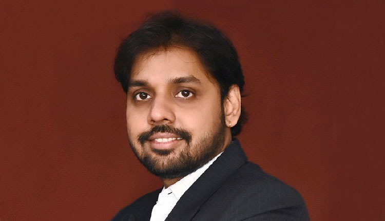 ExpComputer's tweet card. Traditional OEMs are at a crossroads in a tech-driven future as the industry experiences a dramatic shift towards IaaS. In an interview with Express Computer, Vinit Sinha, Director of Cybersecurity...