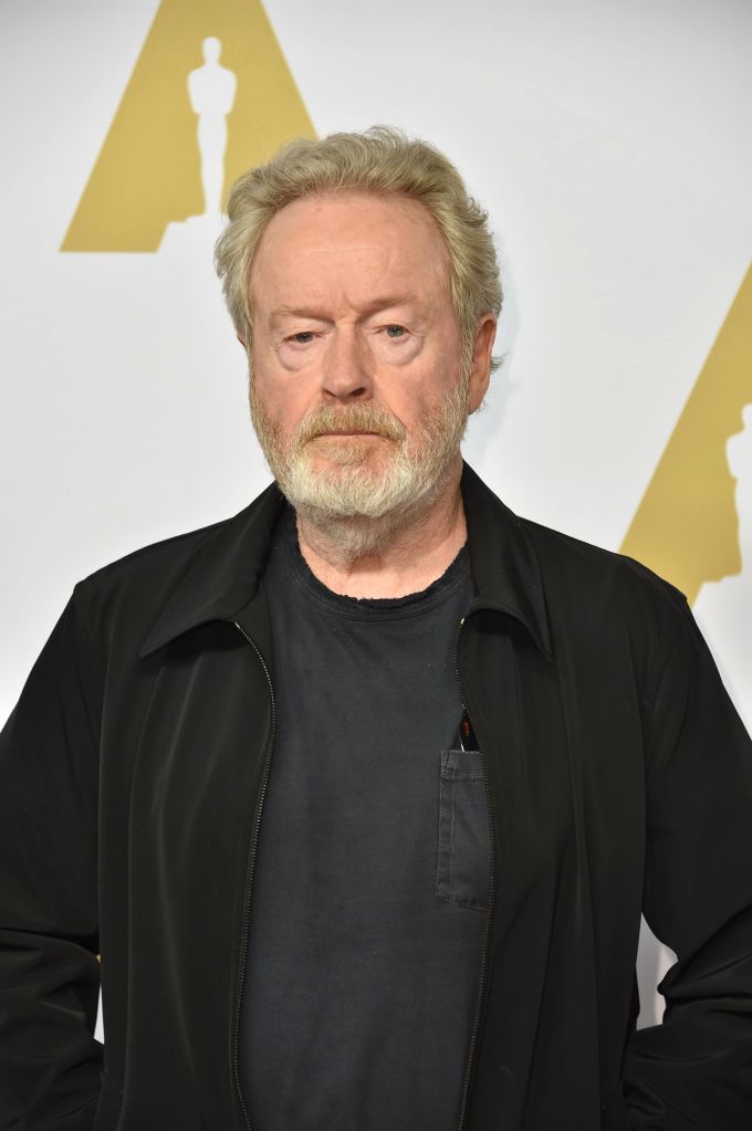 ScriptSelling3's tweet card. Ridley Scott planning to direct a movie for 20th Century Fox based on the epic Battle of Britain.