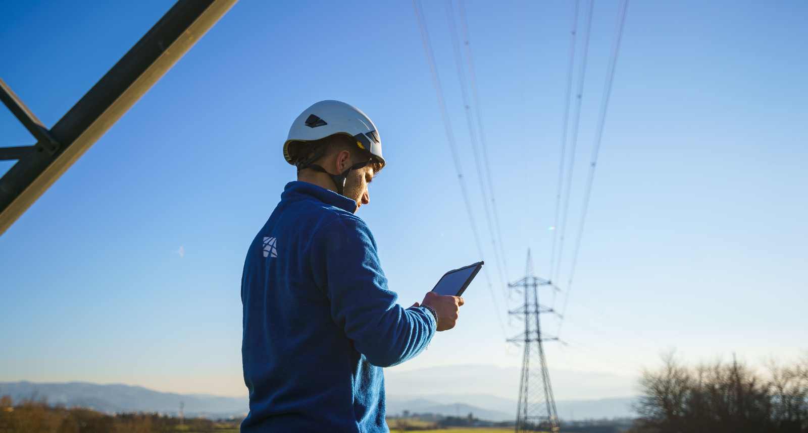 EnergiaItNews's tweet card. Sono italiane le due startup (Eoliann e Fast Computing) che collaboreranno con Terna per le soluzioni digitali nel sistema di monitoraggio