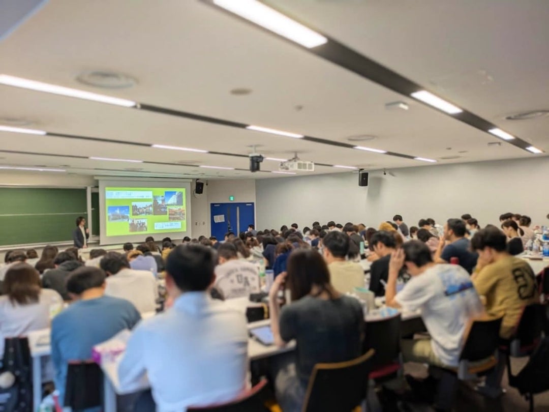 future_code's tweet card. 兵庫医科大学四年生の医療入門講義として、代表の大類が国際保健、途上国での医療支援の現場についての授業を行いました私たちの活動の紹介だけでなく、世界の医療の状況…