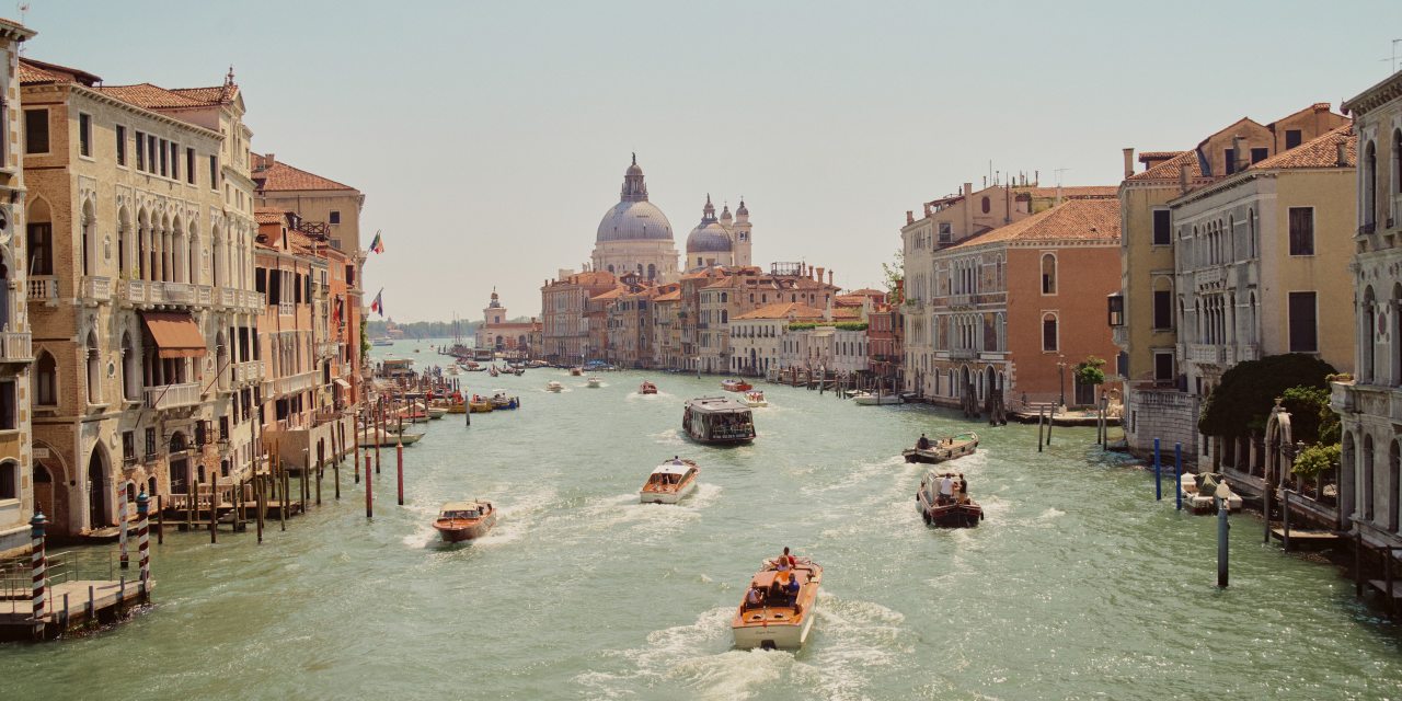 WSJ's tweet card. Venice has become one of the most congested places in Italy, but those who want to enjoy its beauty and historic spots will find the back streets as profound as the well-known draws