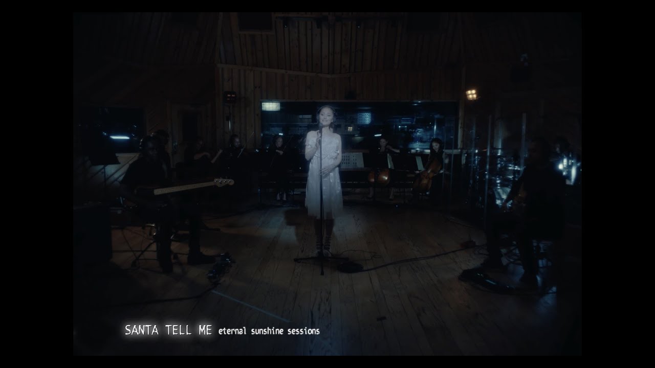 xlxgxdn77's tweet card. Ariana Grande - Santa Tell Me (live version)