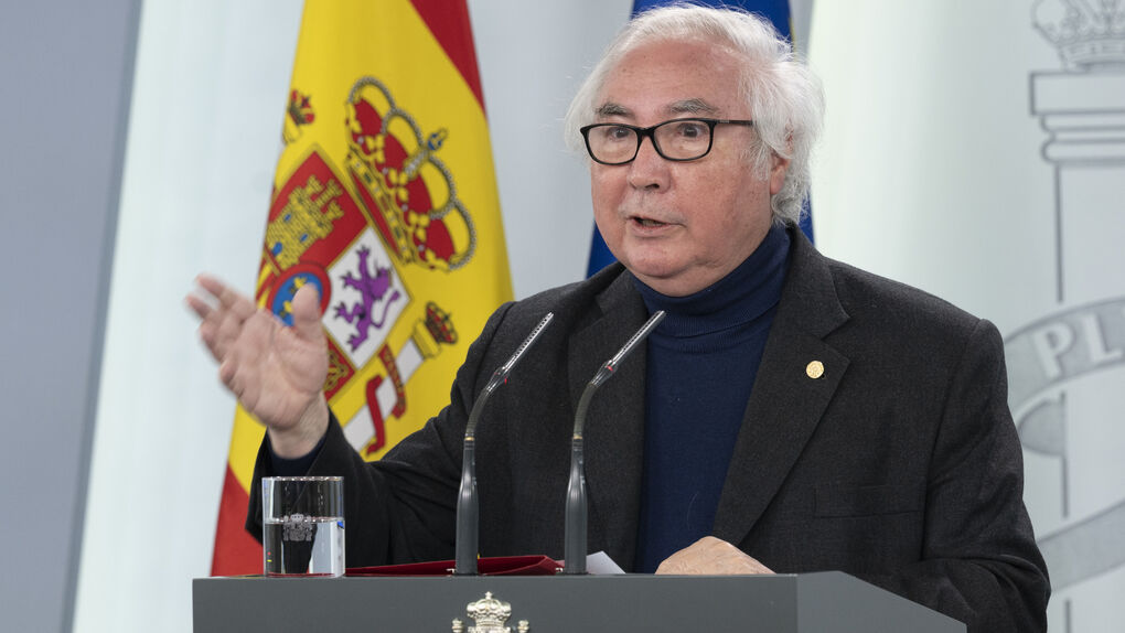 SmartM_Learning's tweet card. Universidades y Sanidad urgen a los centros a elaborar planes de contingencia que permitan un cambio "masivo e inmediato" a un sistema online si la situación sanitaria obliga