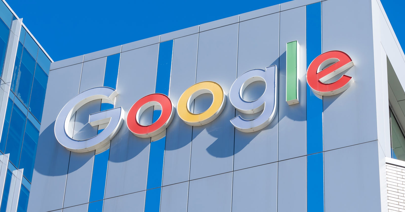 jchoptimize's tweet card. Google Search confirms it's requiring JavaScript to block bots and scrapers, like SEO Tools