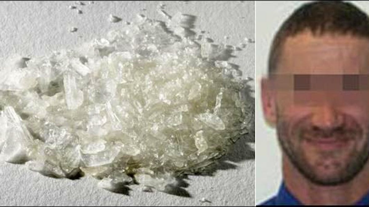 CodingBlog's tweet card. Als er Polizeichef von Zofingen wurde, konsumierte er schon seit Jahren Drogen. Doch auch nach seiner Zeit in U-Haft konnte er die Finger nicht von «Crystal» lassen. Jetzt steht Mathias M. vor...