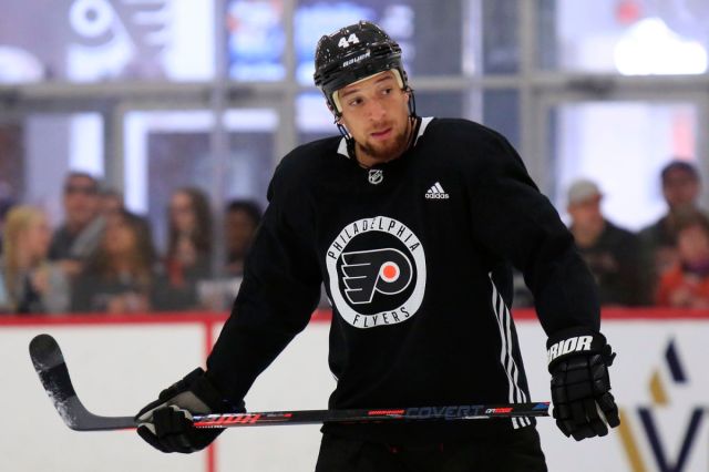 RyanLMeyer's tweet card. On the 15th of October, The Philadelphia Flyers signed Chris Stewart to a one-year deal. Born October 30th, 1987, Stewart has been playing in the NHL and AHL since the 2006-2007 season. Having not …