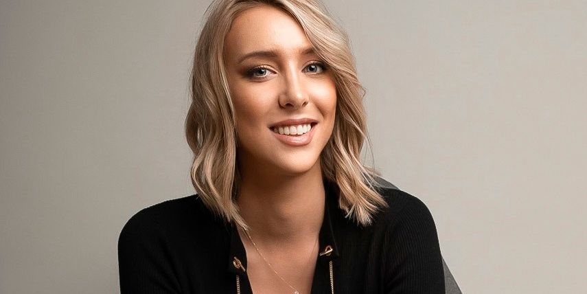 Fox0x01's tweet card. Maria Markstedter trainiert IT-Sicherheitsprofis. Ihr Spezialwissen macht sie zur gefragten Expertin, mit ihren Kursen kann die Hackerin Zehntausende Euro verdienen. Hier erzählt sie, wie sie ihre...