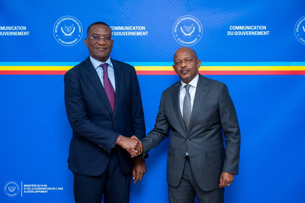 numericocd's tweet card. Le Ministre du Plan et de la coordination de l’Aide au Développement, Guylain Nyembo, a présenté, ce mardi 14 octobre le Tableau Numérique de Suivi et d’Évaluation (TNSE) au ministère de l’Urbanisme...