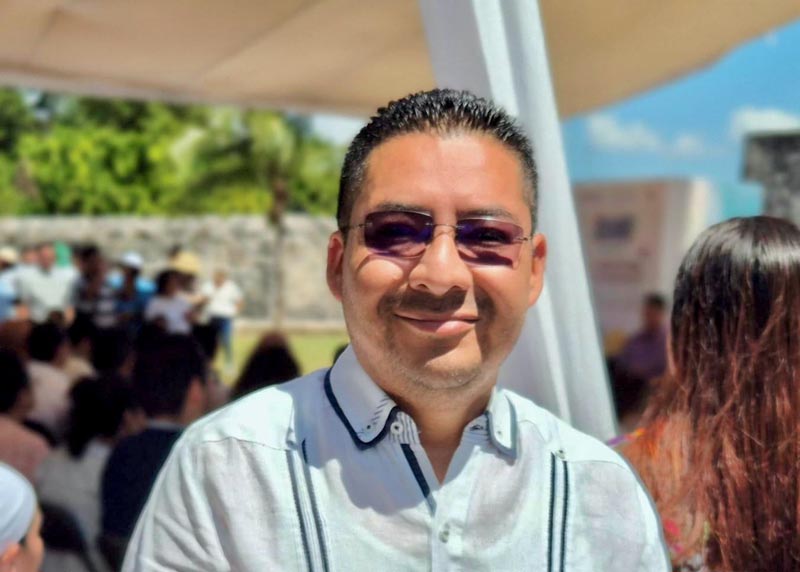 infoqroomex's tweet card. Chetumal se abre al turismo de alto nivel, vuelos privados ya pueden aterrizar en la capital. Aeronáutica Civil ha autorizado el ingreso.