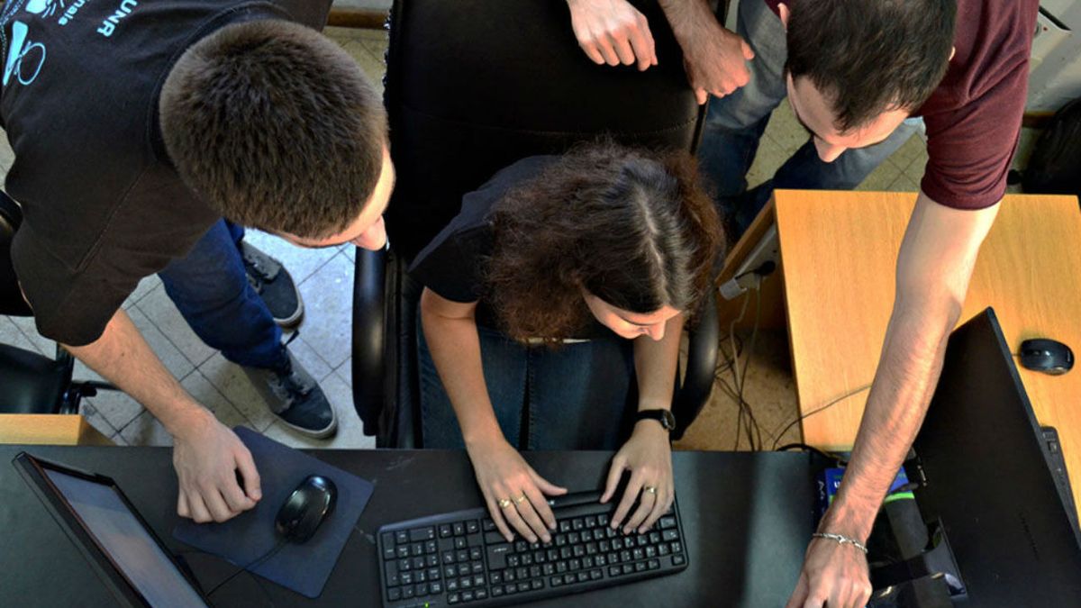 icpc_unr's tweet card. La Facultad de Ingeniería es sede hoy del Torneo Argentino, instancia obligada para llegar a la cita mundialista de 2019.