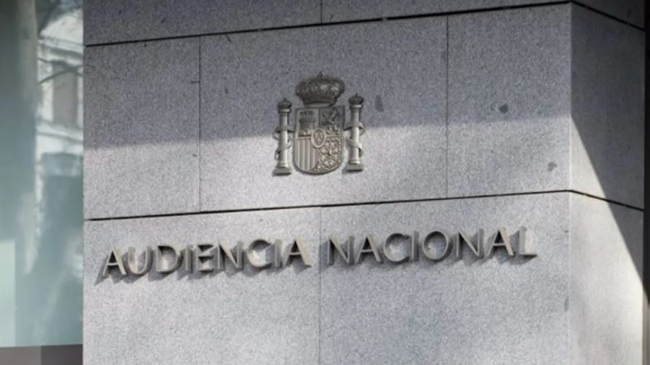 CSIFPRISIONES's tweet card. La Audiencia Nacional revoca el tercer grado a 5 etarras al no mostrar arrepentimiento
