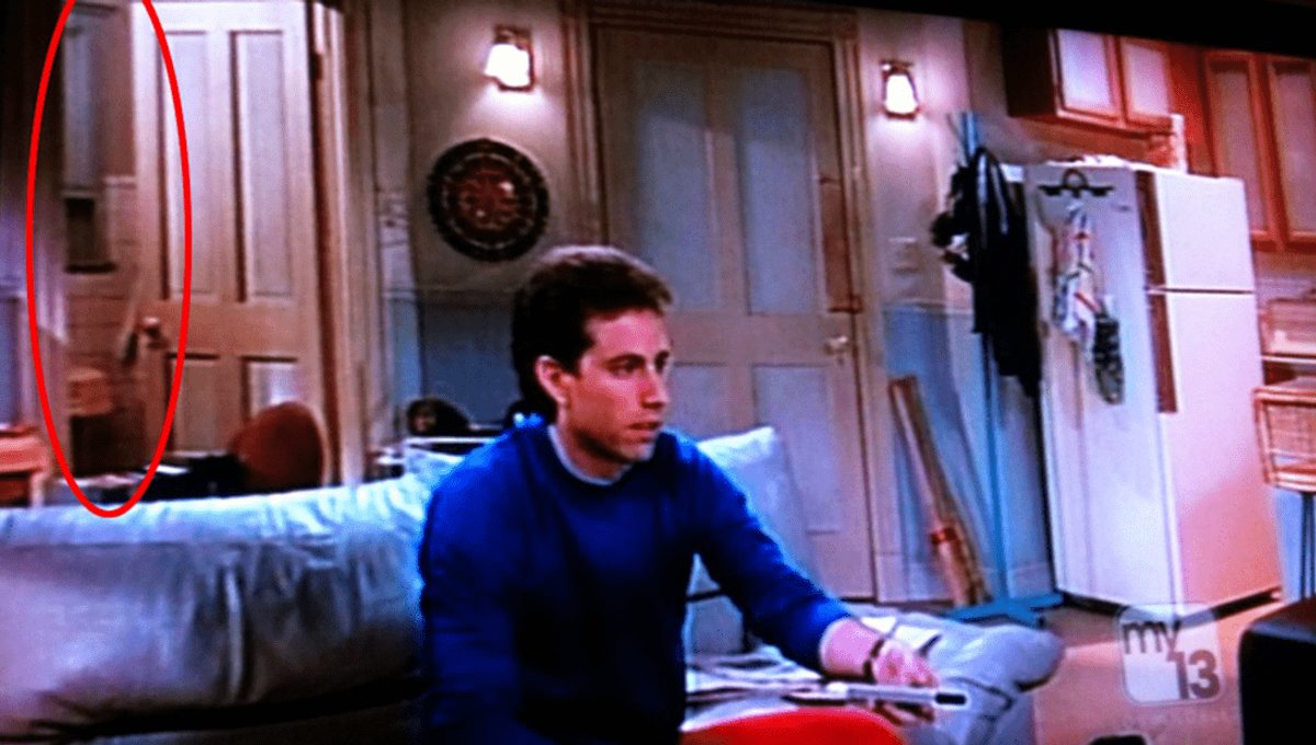 Hungry_Mongo's tweet card. Reddit Makes Unsettling Discovery: Seinfeld's Apartment Defies The Laws Of Physics