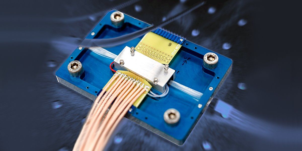 IEEESpectrum's tweet card. How does Cisco's quantum tech promise to enhance classical computing?